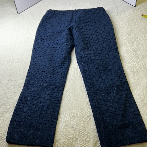 ⭐️Banana Republic preppy Navy eyelet lace Hampton pant dress pants size 4 - Picture 3 of 9